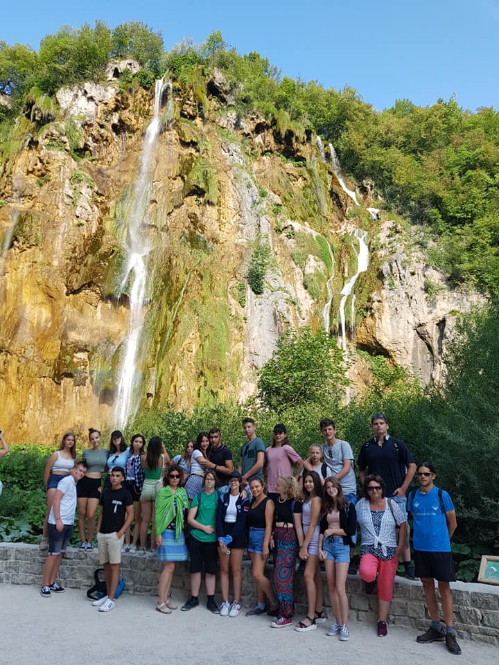 Magyar történelmi emlékek nyomában jártak az AJTP 9.e és 9.d osztályos tanulói Horvátországban